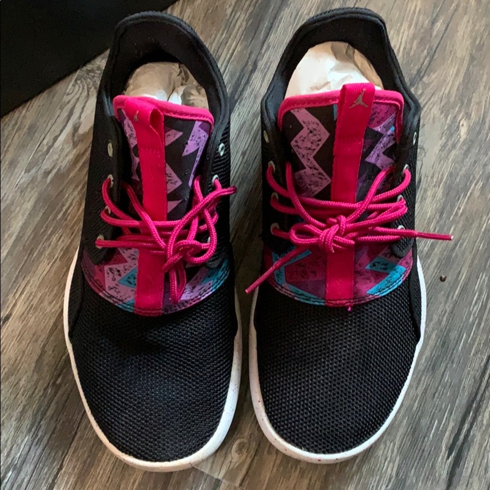 Euc Jordan Eclipse Gg 6y - image 3